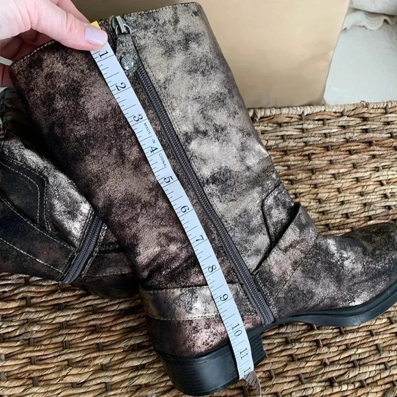 Vera Wang Boots 9.5 EUC - Picture 12 of 13